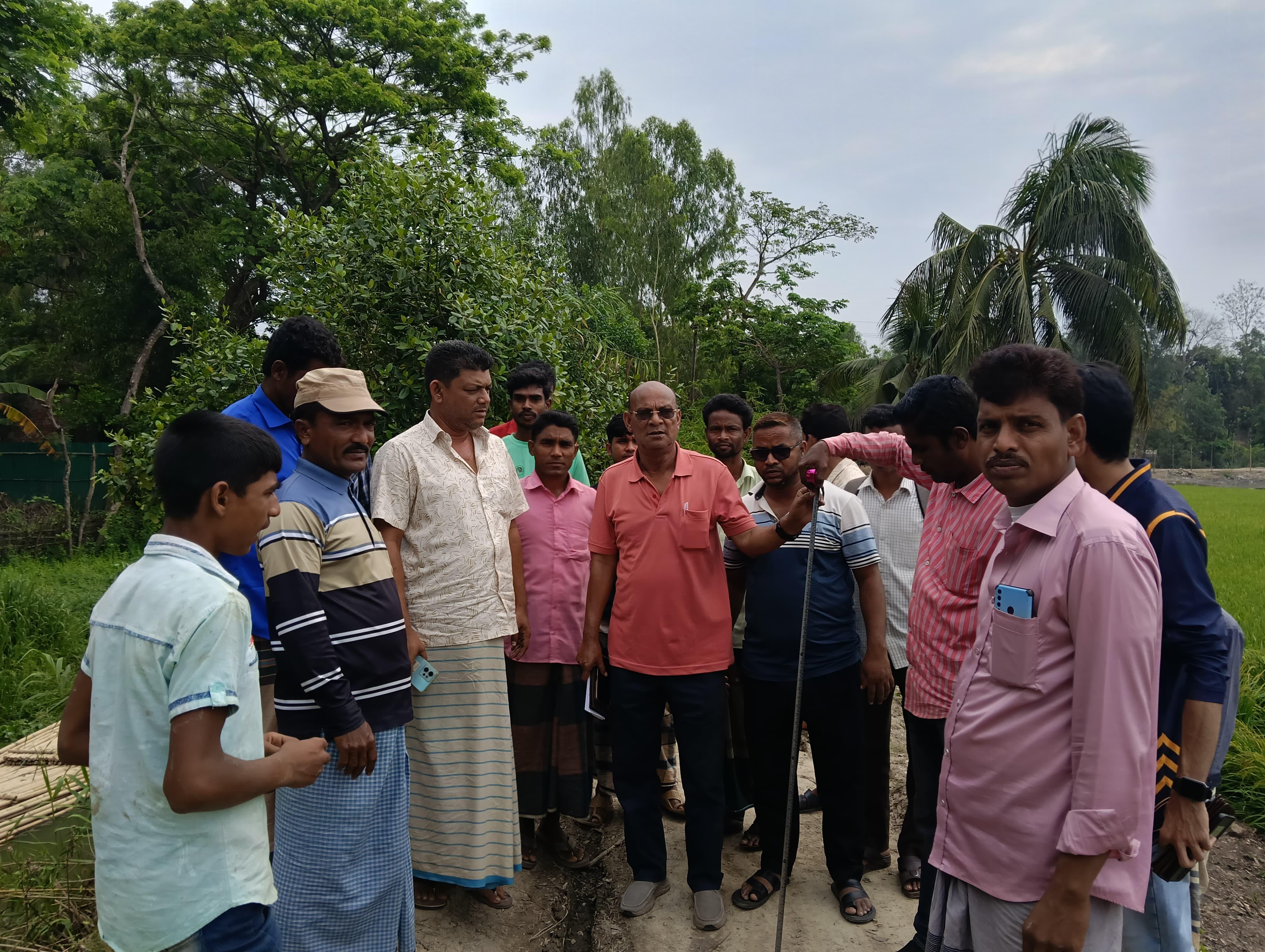 পেকুয়ায় স্বরাষ্ট্রমন্ত্রীর নির্দেশে সাড়ে ১৭ চেইন বেড়িবাঁধ নির্মাণ করেন বাহাদুর শাহ