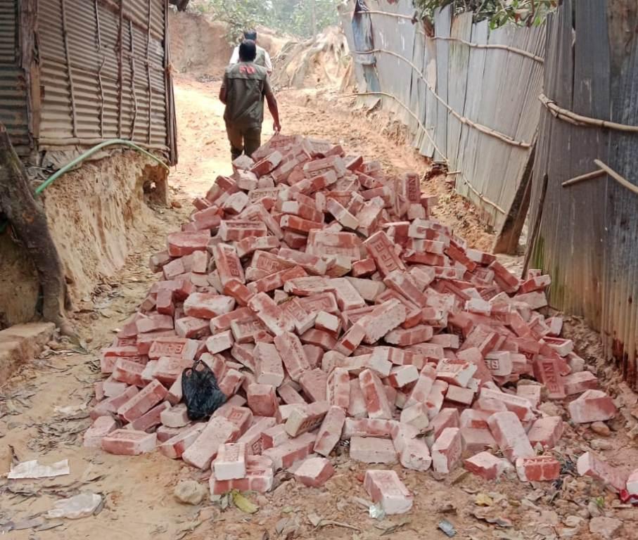চকরিয়ায় বনবিভাগের জায়গায় সড়ক নির্মাণ এলজিইডির